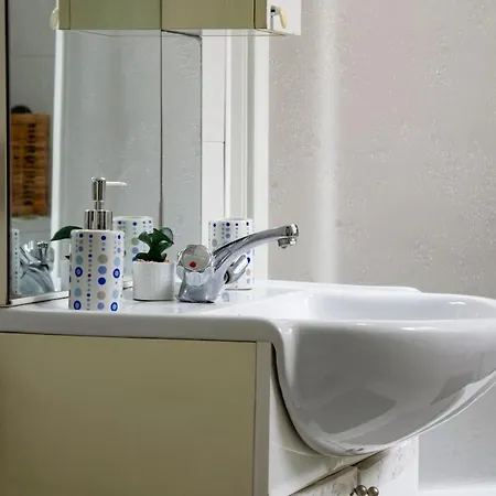 アパート Lacasadeinonni - Laghi&Relax Varano Borghi