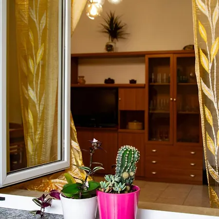 Lacasadeinonni - Lakes And Relax Apartment Varano Borghi